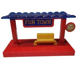 Keenway Fun Town Train Station Bench‎ Plastic Toy Vintage Kids Replacement Clock